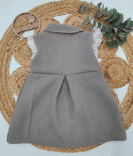 Lade das Bild in den Galerie-Viewer, Gr. 116/122 Girly Walkweste Sand/Flower Wale