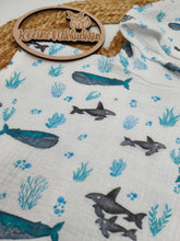 Lade das Bild in den Galerie-Viewer, 1-3 Jahre Badeponcho Musselin Wale EP