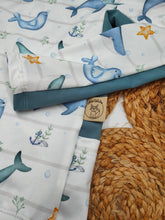 Lade das Bild in den Galerie-Viewer, Gr. 110 UV-Badeshirt langarm, hohes Bündchen, Unterteilung mit Tasche, EP Meerestiere