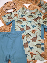 Lade das Bild in den Galerie-Viewer, Gr. 140 UV-Badeset kurzarm, Unterteilung mit Tasche, Dinos