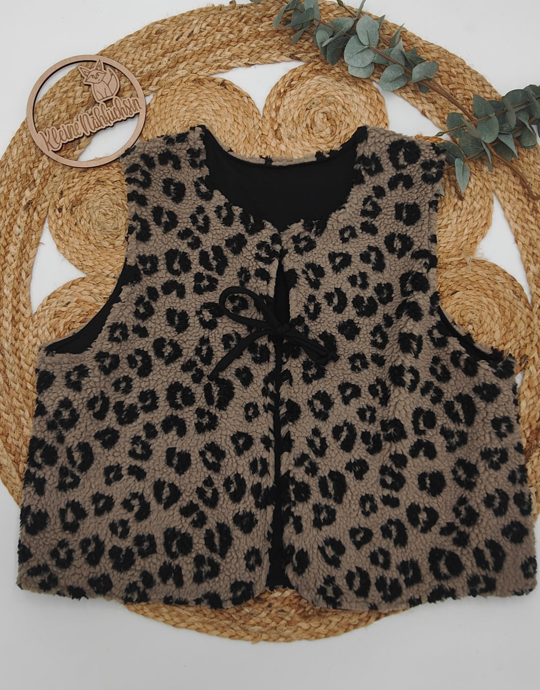 Gr. M/L Damen Weste Sherpa Fleece Leo (fällt weit aus)