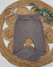 Lade das Bild in den Galerie-Viewer, Gr. 110/116 Slim Harem Fischgrätjersey braun
