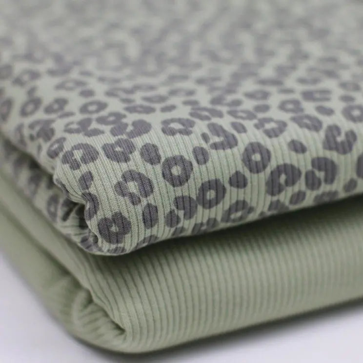 Stoffauswahl Leo Dusty Green Ribstrick Jersey