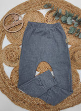 Lade das Bild in den Galerie-Viewer, Gr. 116/122 Slim Harem Fischgrätjersey grau
