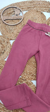 Lade das Bild in den Galerie-Viewer, Gr. 116 Leggins Waffelstrickjersey Himbeere
