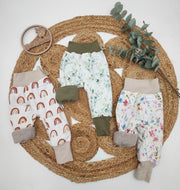 Gr. 56-68 Pumphose wendbar Aquarell Feldblumen / Waffelstrickjersey Beige